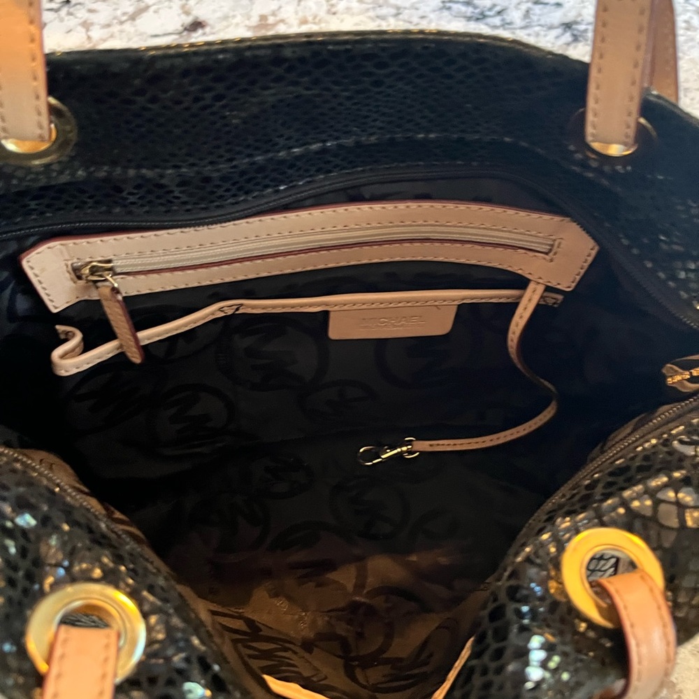 Micheal Kors tote